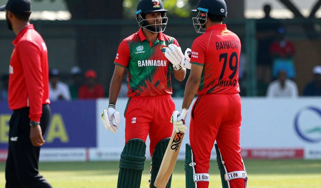 এক ইনিংসের ছায়ায় ২১৪ রান: জিকেবেরহায় দক্ষিণ আফ্রিকার আসল প্রশ্ন ব্যাটিং, বোলিং নয়