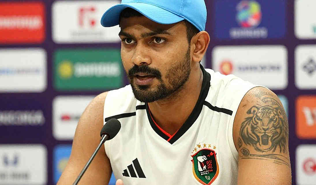 বেঞ্চের দাম: ট্রান্সফার উইন্ডোর খাতায় ২৩তম মানুষটির নাম নেই