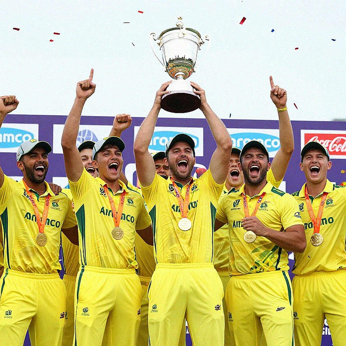 সোনালী থ্রেড, সবুজ কলার: ১৫০তম টেস্টের কিট যে অর্থনৈতিক দলিল লুকিয়ে রেখেছে